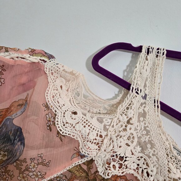 Guess short sleeve blouse size L - Picture 3 of 5